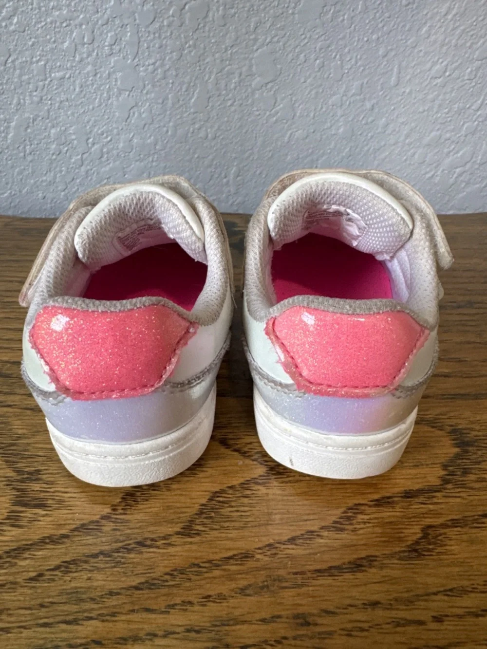 Cat & jack Girls hook and loop Sneakers Shoes toddler girls size 8